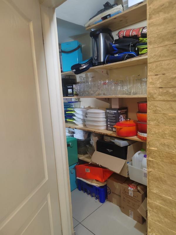 6 Bedroom Property for Sale in Geelhoutpark North West